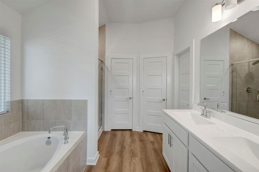 Furnished interior view inside a new home in Wildrye, Waller (Image 17).