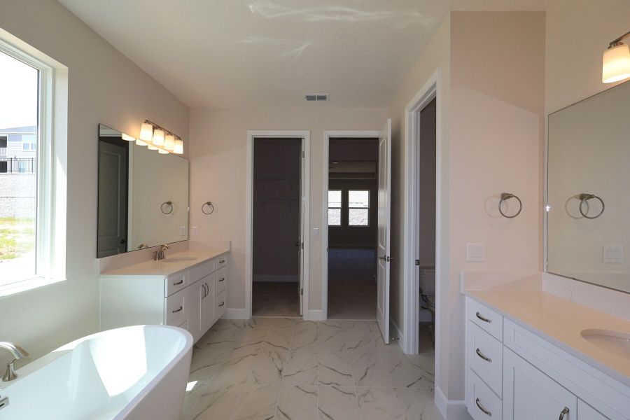 Owner's Bathroom Owner's Bathroom