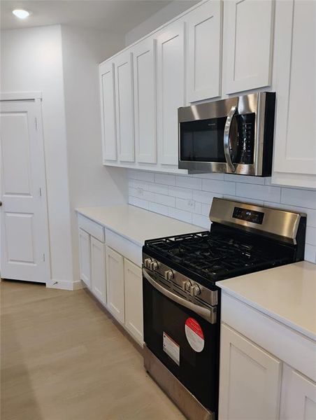 Furnished interior view inside a new home in Cypress Creek: Classic Collection, Princeton (Image 12). Furnished interior view inside a new home in Cypress Creek: Classic Collection, Princeton (Image 12).