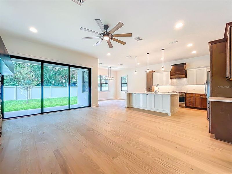 Spacious, unfurnished interior of a new home in , Tampa (Image 68).