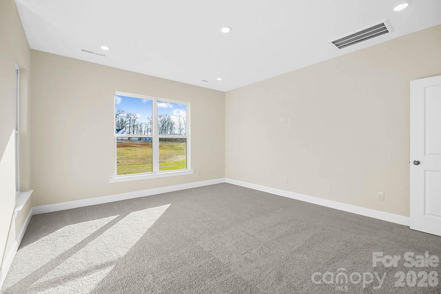 Spacious, unfurnished interior of a new home in Lancaster Hwy, Waxhaw (Image 25).