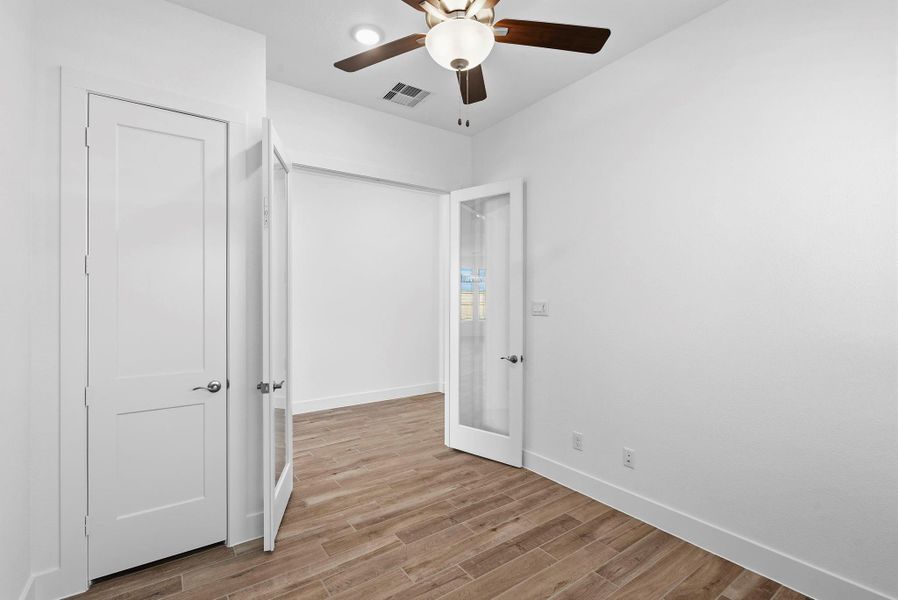 Spacious, unfurnished interior of a new home in Meridiana, Manvel (Image 7).