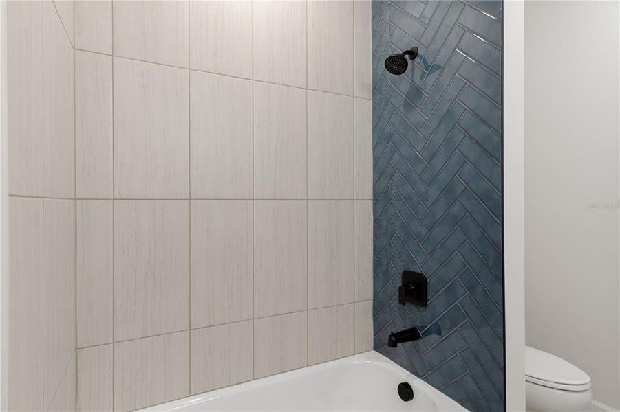 Close-up of interior finishes inside a home in , Dunnellon (Image 22).