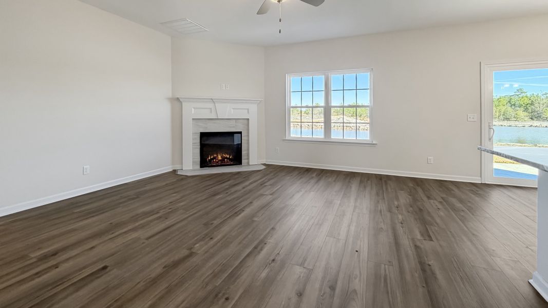 Spacious, unfurnished interior of a new home in Grand Reserve, Hinesville (Image 14).