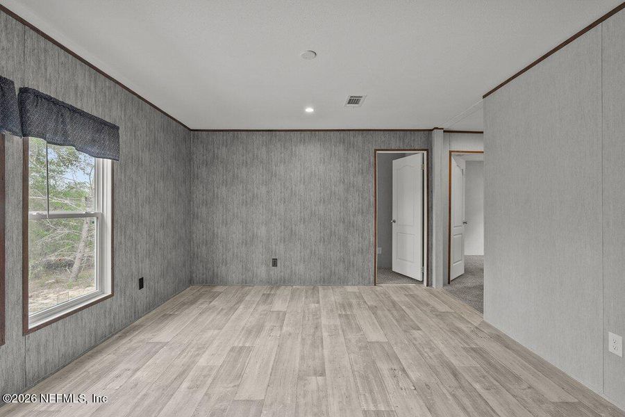 Spacious, unfurnished interior of a new home in , Hawthorne (Image 24).