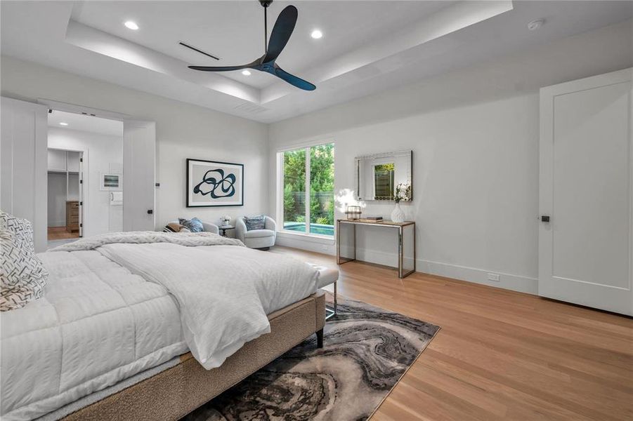 Furnished interior view inside a new home in , Dallas (Image 17).