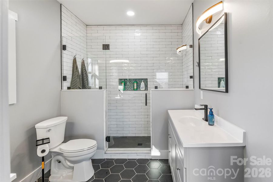 Furnished interior view inside a new home in , Nebo (Image 19).