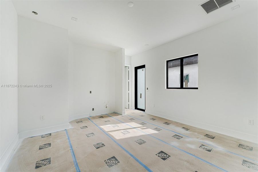 Image 17 of a home in .