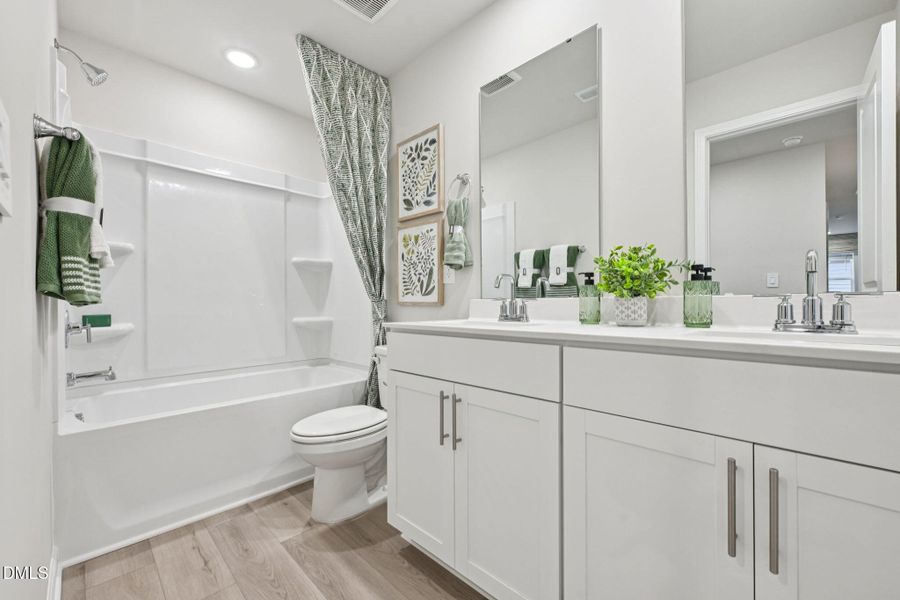 27-web-or-mls-Raleigh - River Glen - 74