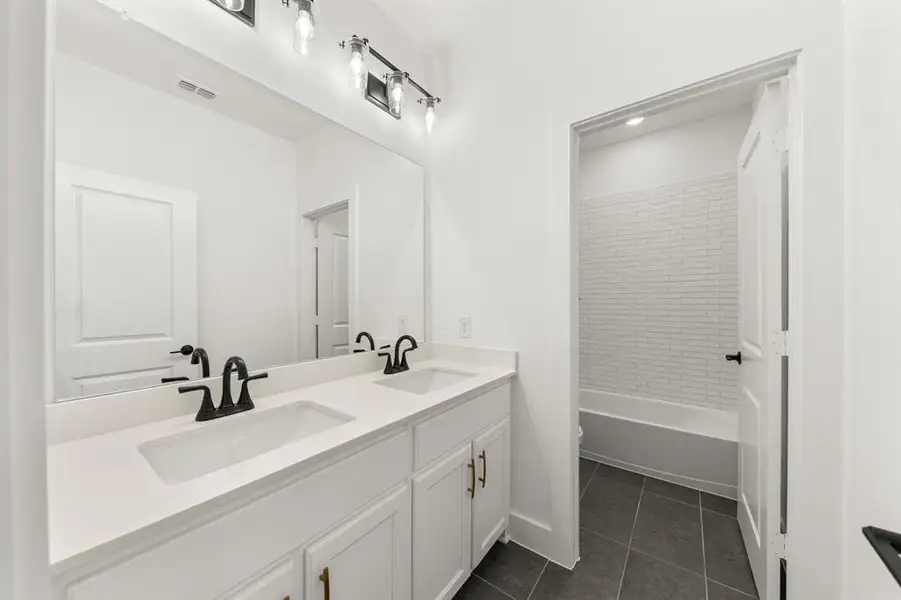 22. 4120 Seminole - 2ND Bath