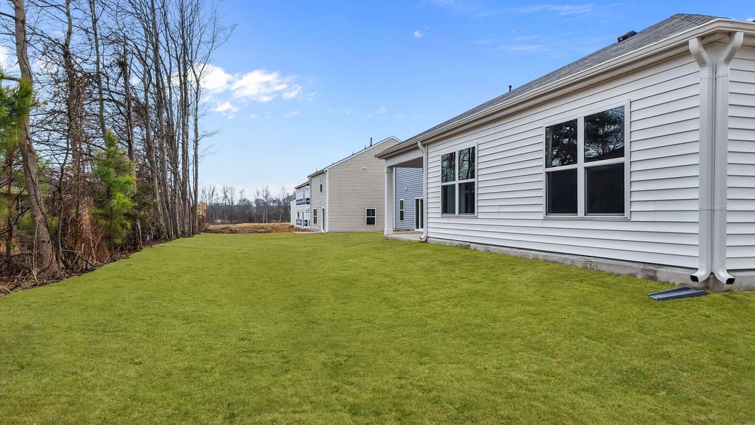 Exterior details and patio area of a home in Hunter Hill, Rocky Mount (Image 20).