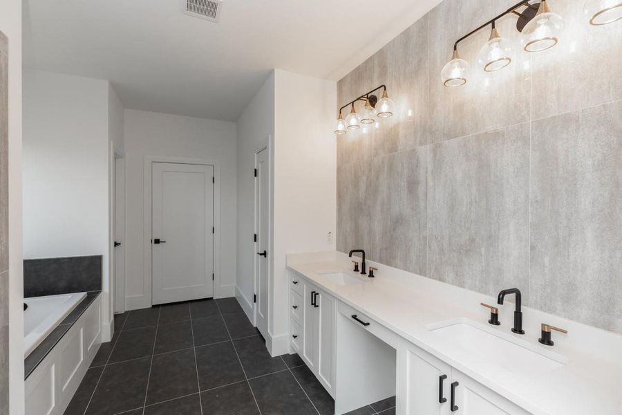 Furnished interior view inside a new home in , Beaumont (Image 9).