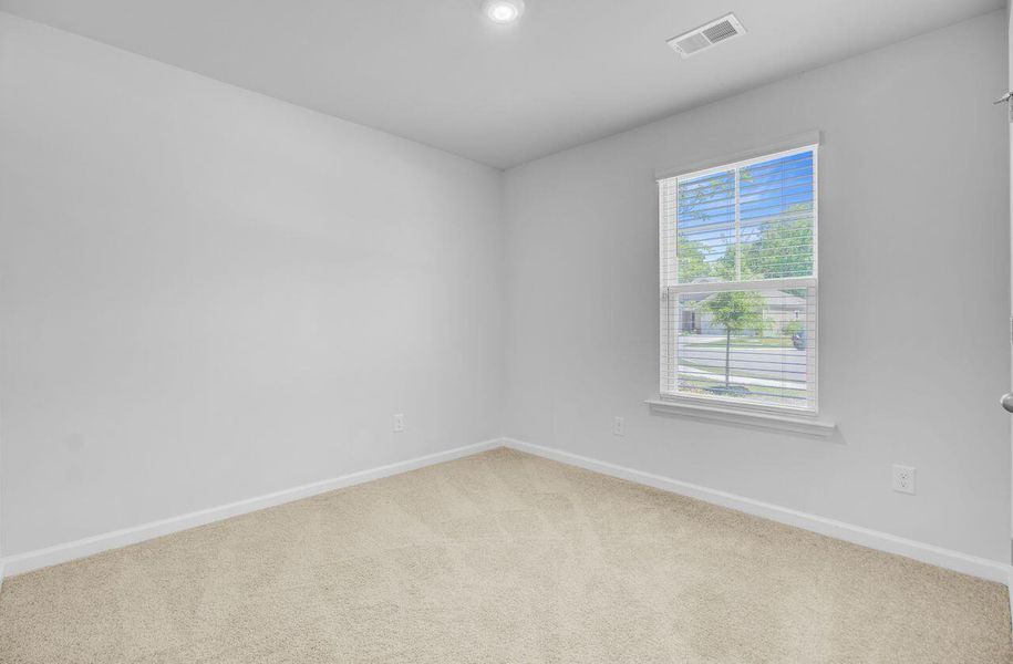 Spacious, unfurnished interior of a new home in Stone Ridge, Moncks Corner (Image 31).