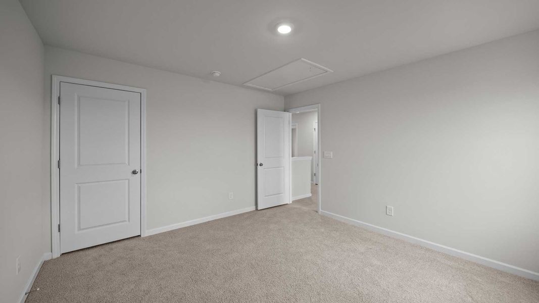 Spacious, unfurnished interior of a new home in Ridgewood Farms, Winterville (Image 26).