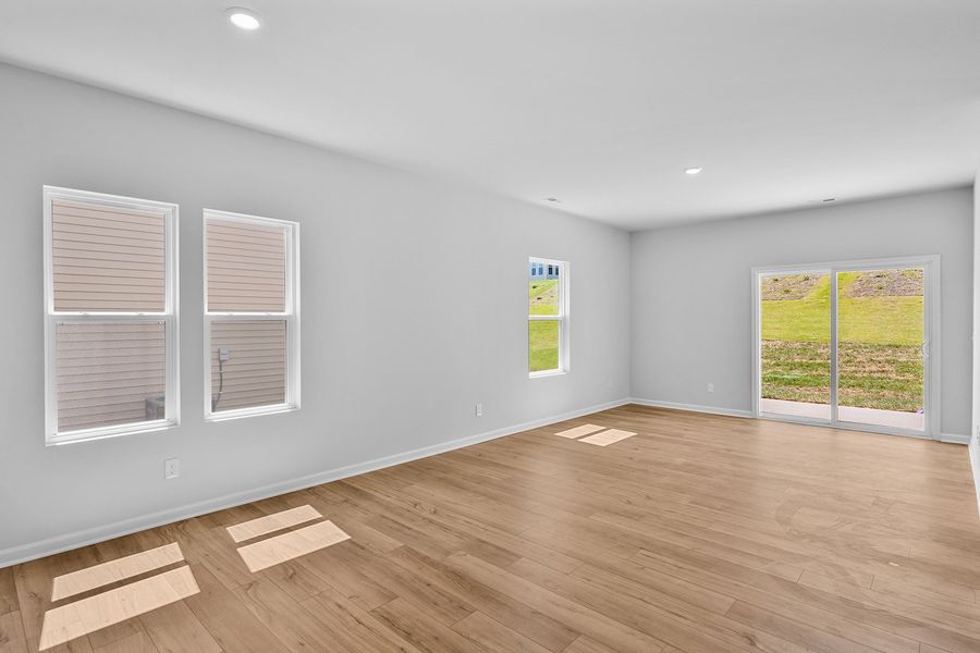 Spacious, unfurnished interior of a new home in Hanes Lake, Winston-Salem (Image 18). Spacious, unfurnished interior of a new home in Hanes Lake, Winston-Salem (Image 18).