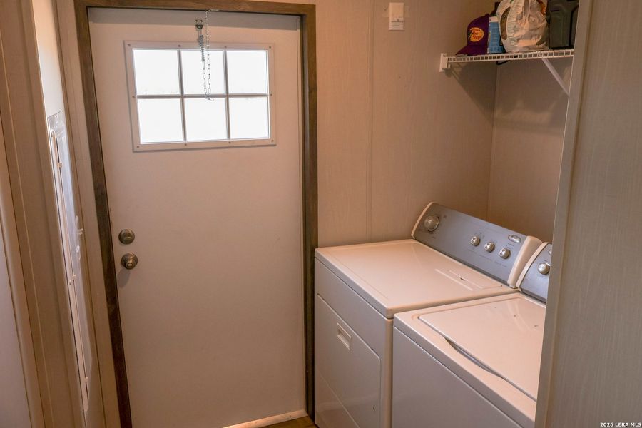 Furnished interior view inside a new home in , La Vernia (Image 9).