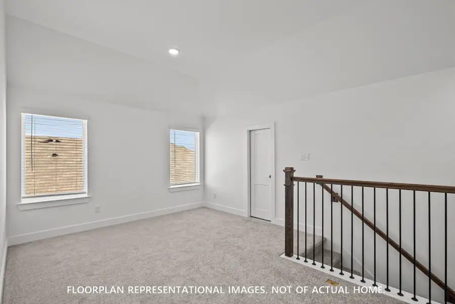 Spacious, unfurnished interior of a new home in Sorella, Tomball (Image 22).