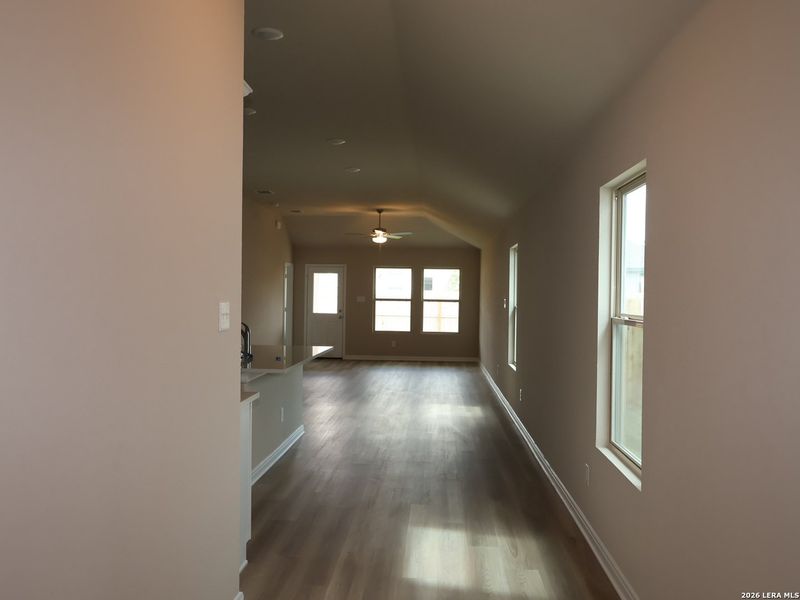 Spacious, unfurnished interior of a new home in Meadows at Clear Springs, New Braunfels (Image 29).