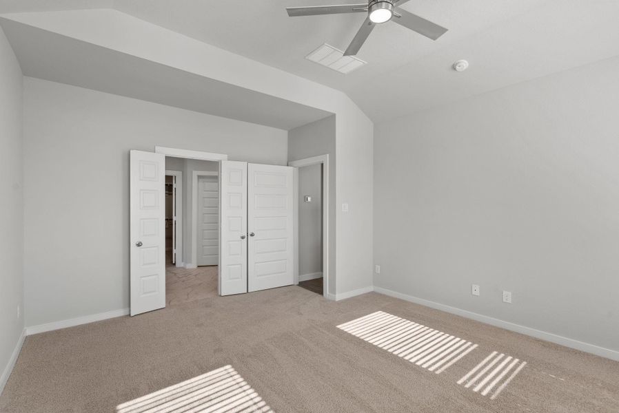 Spacious, unfurnished interior of a new home in Beacon Hill, Waller (Image 11).