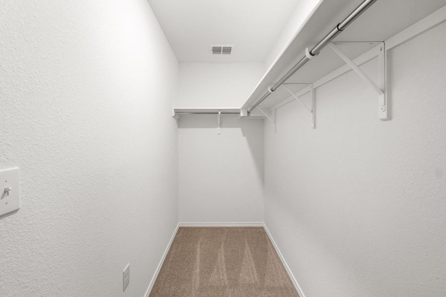 Spacious, unfurnished interior of a new home in Creekside at Estancia, Austin (Image 11).