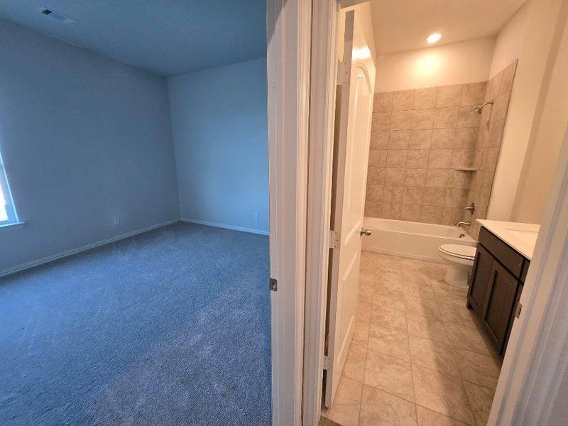 Spacious, unfurnished interior of a new home in Hillview Addition, Decatur (Image 13).