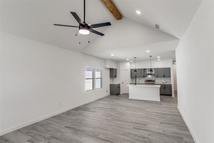 Spacious, unfurnished interior of a new home in , Dallas (Image 25).