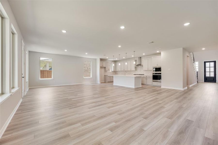 Spacious, unfurnished interior of a new home in Valencia On The Lake, Little Elm (Image 30).