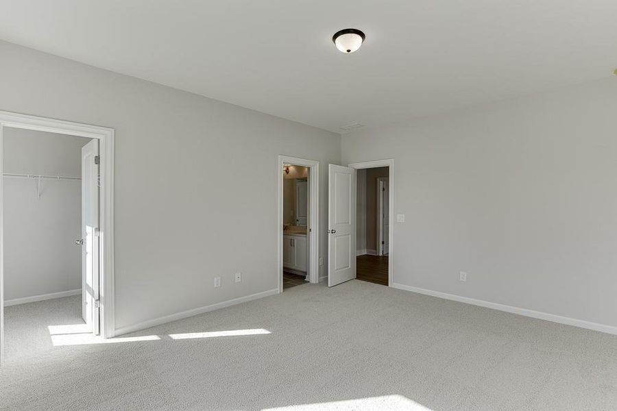 Spacious, unfurnished interior of a new home in , Buford (Image 49).