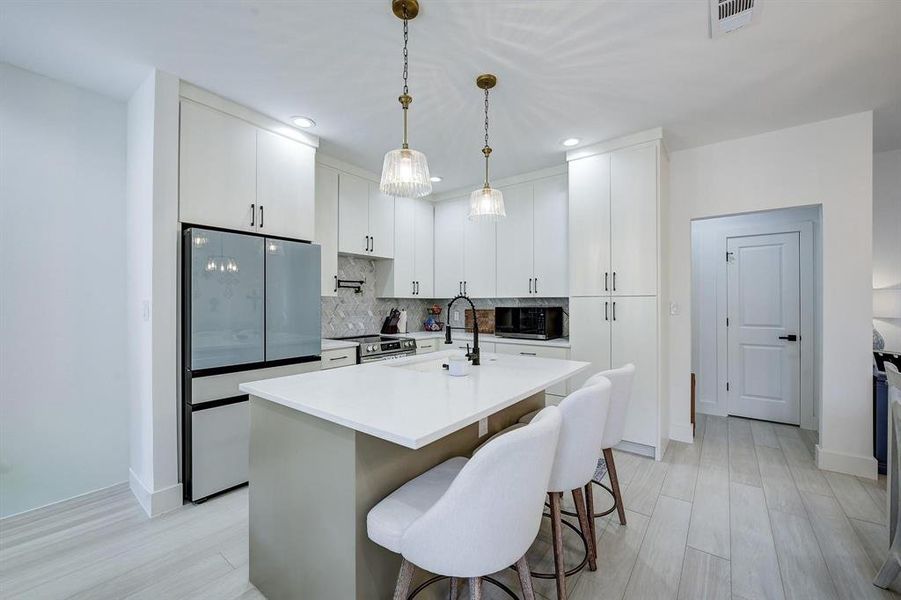 Furnished interior view inside a new home in , Granbury (Image 25).