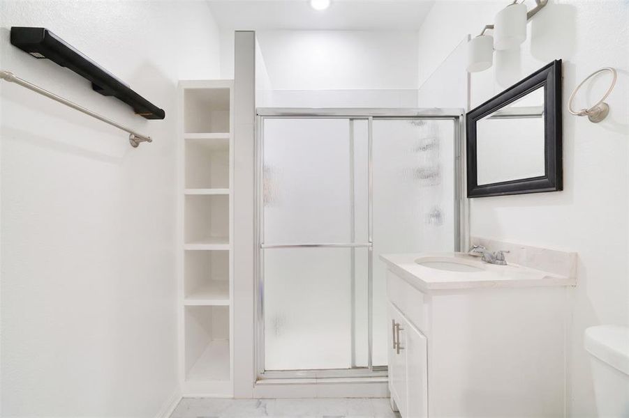 Furnished interior view inside a new home in , Deport (Image 10).