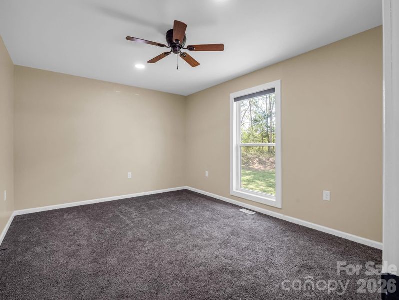 Spacious, unfurnished interior of a new home in , Bostic (Image 14).