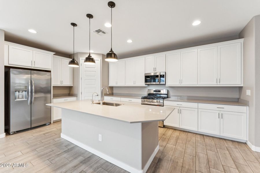 004-kitchen 004-kitchen