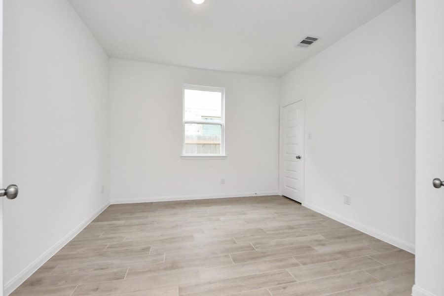 Spacious, unfurnished interior of a new home in Elyson, Katy (Image 18).