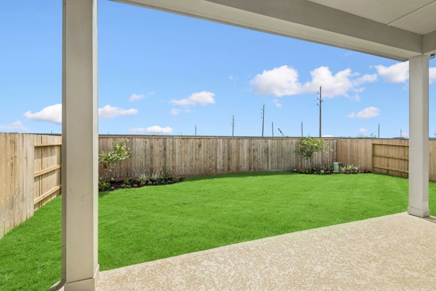 Representative exterior details of a home built from the The Carolcrest by David Weekley Homes in Grange 45' Homesites, Katy (Image 3). Representative exterior details of a home built from the The Carolcrest by David Weekley Homes in Grange 45' Homesites, Katy (Image 3).