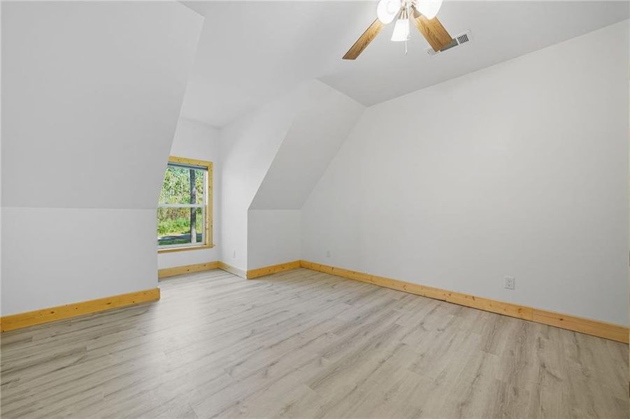 Spacious, unfurnished interior of a new home in , Talking Rock (Image 33).