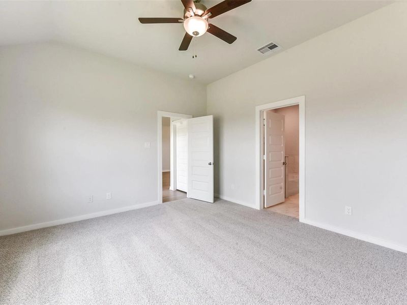 Spacious, unfurnished interior of a new home in Sierra Vista, Rosharon (Image 29). Spacious, unfurnished interior of a new home in Sierra Vista, Rosharon (Image 29).