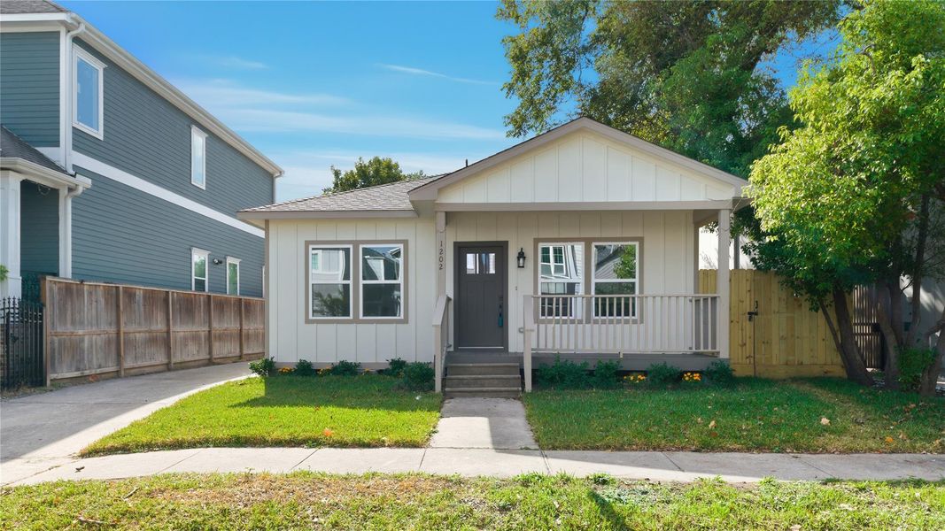 Front exterior of a new home in , Houston, TX, highlighting curb appeal (Image 1). Front exterior of a new home in , Houston, TX, highlighting curb appeal (Image 1).