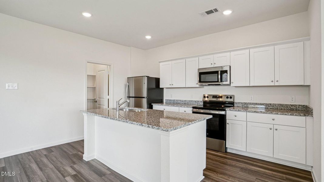 11-web-or-mls-Coness St-S2606-011 11-web-or-mls-Coness St-S2606-011