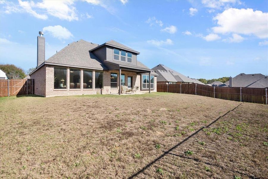 Exterior details and patio area of a home in Massey Meadows, Midlothian (Image 3).