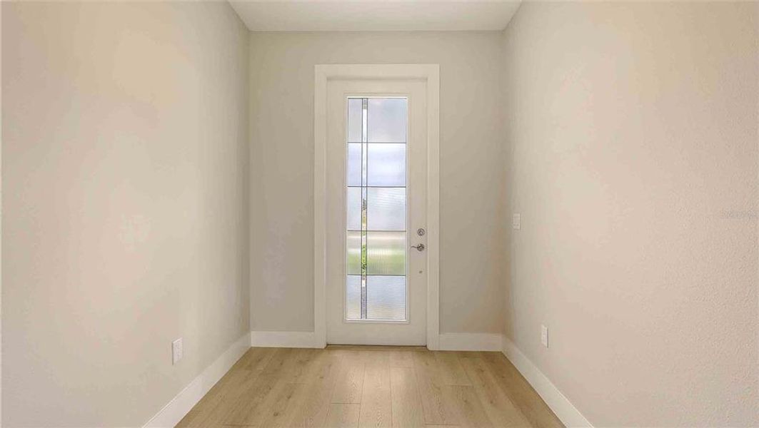 Spacious, unfurnished interior of a new home in Woodland Preserve, Parrish (Image 24).