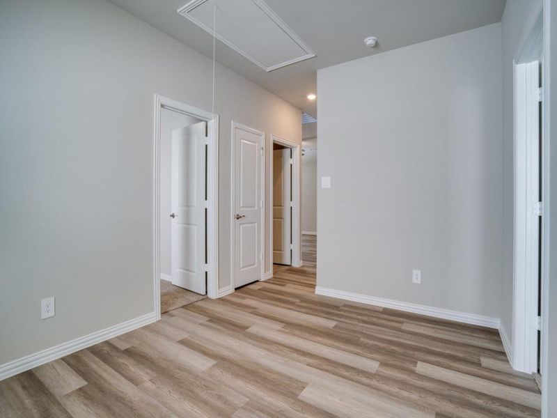 Spacious, unfurnished interior of a new home in Southridge - Signature Series, McKinney (Image 15). Spacious, unfurnished interior of a new home in Southridge - Signature Series, McKinney (Image 15).