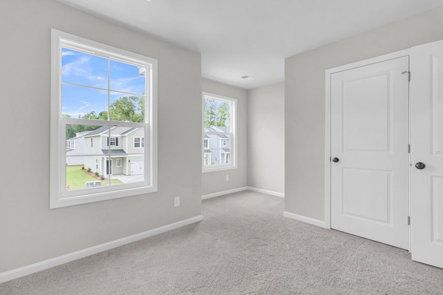 Spacious, unfurnished interior of a new home in Central Creek, Goose Creek (Image 27). Spacious, unfurnished interior of a new home in Central Creek, Goose Creek (Image 27).
