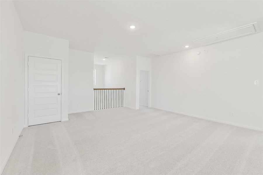 Spacious, unfurnished interior of a new home in Stone Creek Ranch, Hockley (Image 19).