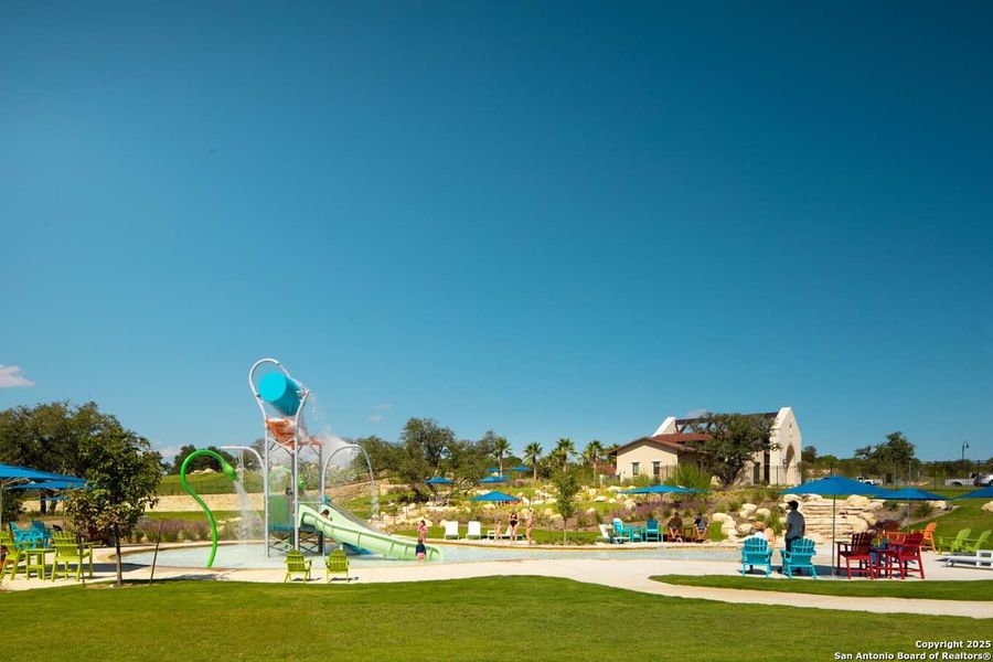 Community amenities in Esperanza, Boerne (Image 17).