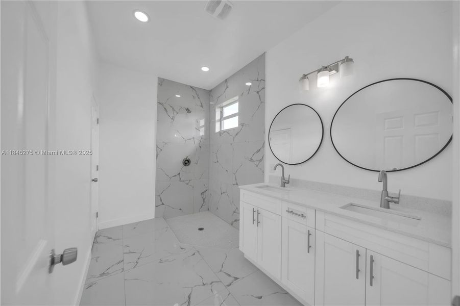 Furnished interior view inside a new home in , Lehigh Acres (Image 3).