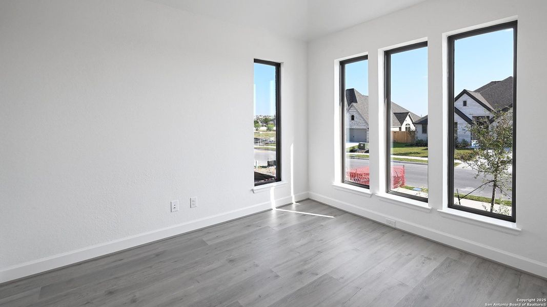 Spacious, unfurnished interior of a new home in Cibolo Valley Heights 65', Cibolo (Image 16).