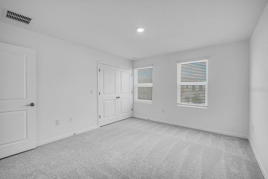 Spacious, unfurnished interior of a new home in The Townhomes at Skye Ranch, Sarasota (Image 29).