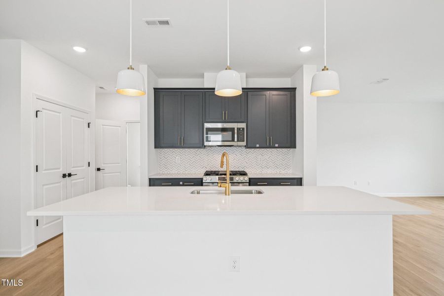 16-web-or-mls-Marvel Dr-S0808-016 16-web-or-mls-Marvel Dr-S0808-016