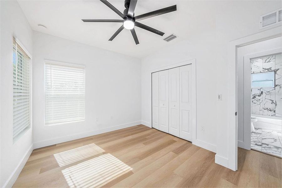 Spacious, unfurnished interior of a new home in , St. Petersburg (Image 34). Spacious, unfurnished interior of a new home in , St. Petersburg (Image 34).