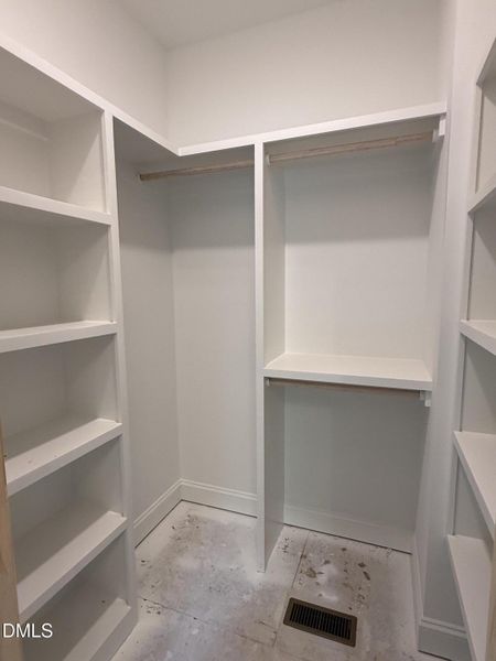 Guest Bedrrom Down Closet Guest Bedrrom Down Closet